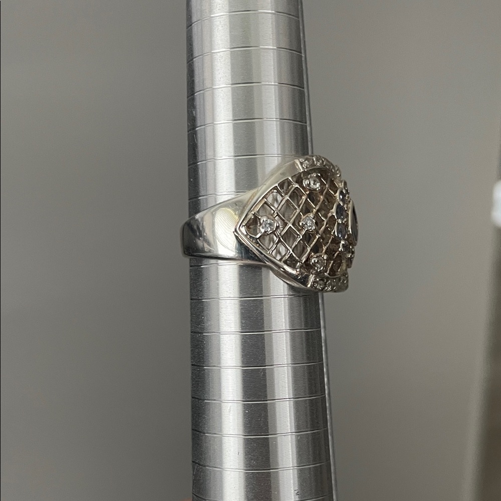 Sterling Silver Women's Ring with Tanzanite Stones - Picture 10 of 12